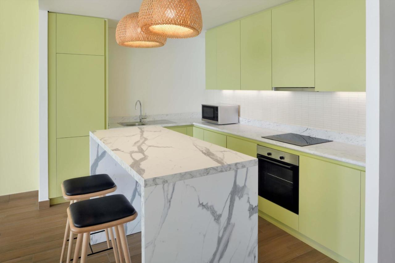 Element By Westin City Center ドーハ エクステリア 写真 A modern kitchen
