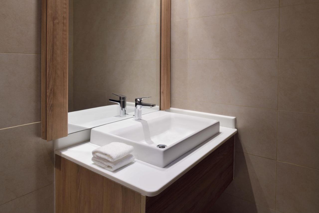 Element By Westin City Center ドーハ エクステリア 写真 A washbasin