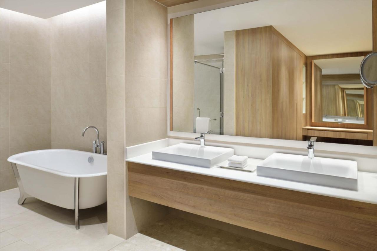 Element By Westin City Center ドーハ エクステリア 写真 Bathroom